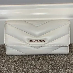 Michael Kors White Quilted Wallet